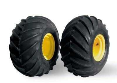 Bar tread, low-pressure traction tyres (optional) guarantee maximum grip even in the toughest situations.